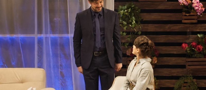 A sessão de terapia entre uma psicóloga e Deus é o ponto de partida do espetáculo “Meu Deus” no Teatro das Artes